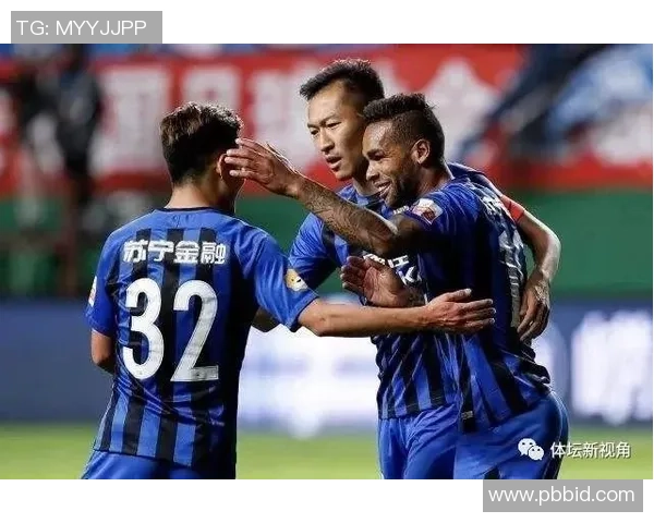 新时代足球明星实力不足引发球迷热议与反思